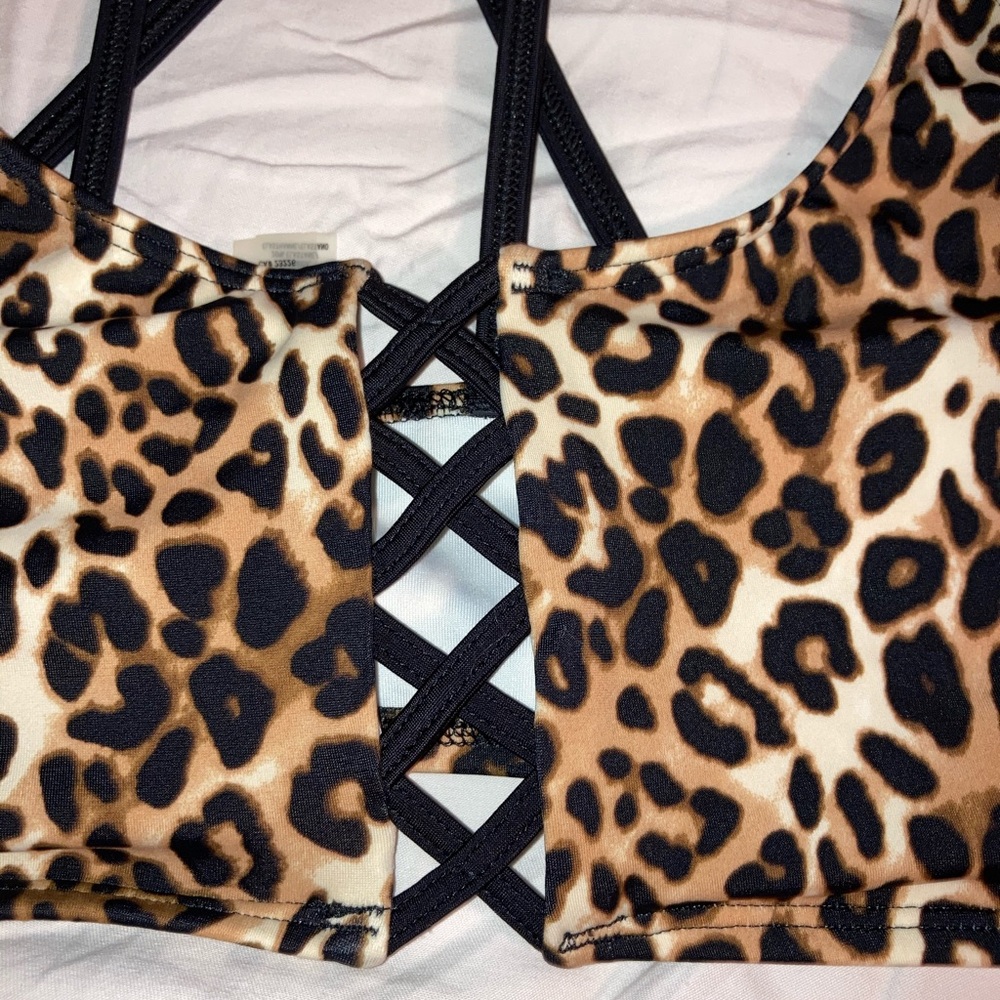 VS pink bathing suit - Picture 3 of 6